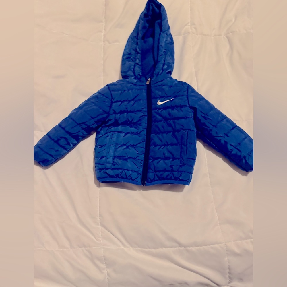 Nike puff jacket - Picture 7 of 9